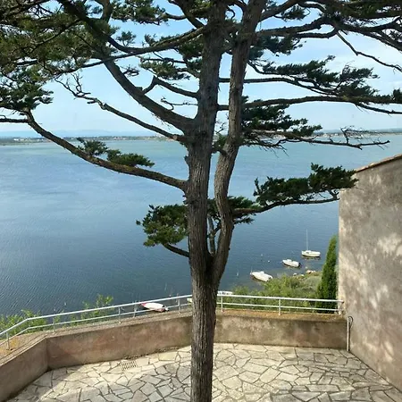 Vue Sur La Lagune